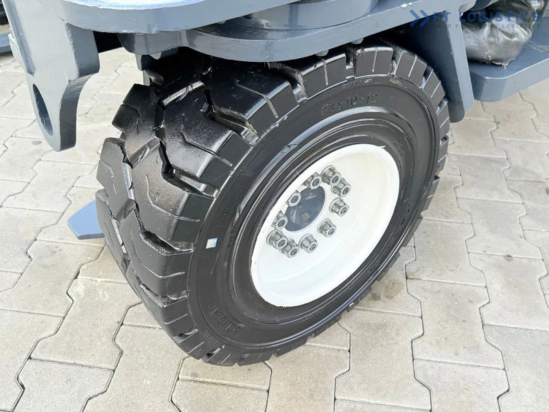 Combilift COMBILIFT C3000XL LARGE CABIN – DUPLEX 3200mm – Year 2015 – LPG – FREE LIFT – SIDESHIFT – CONDITION 5/5 COMBILIFT C3000XL LARGE - Stivuitor cu catarg retractabil, cu schimbare rapidă de direcţie: Foto 3 Combilift COMBILIFT C3000XL LARGE CABIN – DUPLEX 3200mm – Year 2015 – LPG – FREE LIFT – SIDESHIFT – CONDITION 5/5 COMBILIFT C3000XL LARGE - Stivuitor cu catarg retractabil, cu schimbare rapidă de direcţie: Foto 3