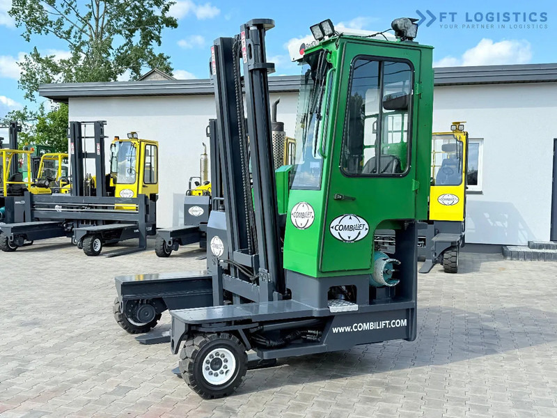 Combilift COMBILIFT C3500 – DUPLEX 4100mm – Year 2016 – 6779 hours – GAS – EXTENDABLE FORKS 800 / 1100MM – CABIN – HEATING + AIR CONDITION - Stivuitor cu catarg retractabil, cu schimbare rapidă de direcţie: Foto 3 Combilift COMBILIFT C3500 – DUPLEX 4100mm – Year 2016 – 6779 hours – GAS – EXTENDABLE FORKS 800 / 1100MM – CABIN – HEATING + AIR CONDITION - Stivuitor cu catarg retractabil, cu schimbare rapidă de direcţie: Foto 3