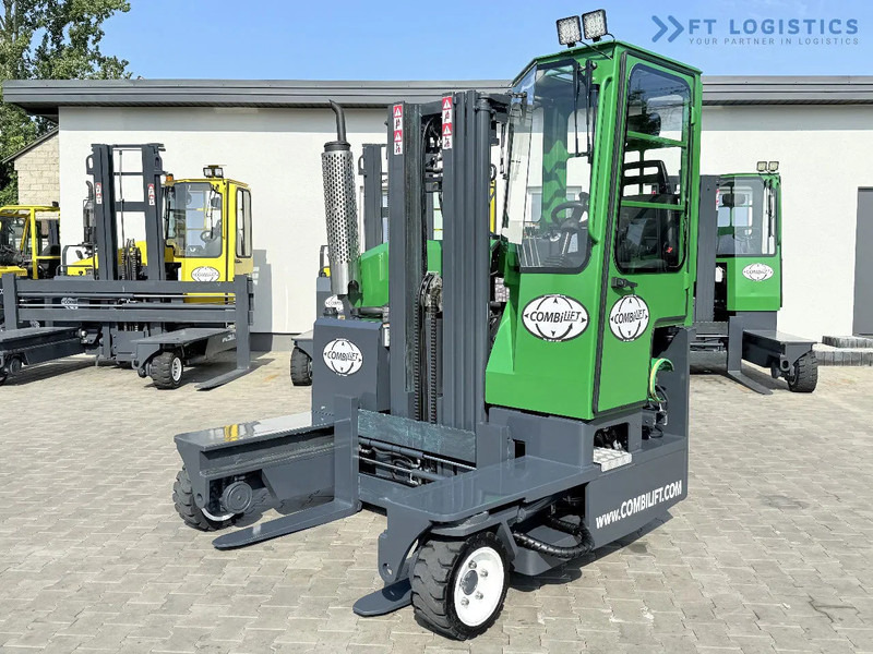 Combilift Combilift C2500 / GAS / TRIPLEX 4900MM / FREE LIFT / ONLY 2446 HOURS / FORK POSITIONER / FULL CABIN / PERFECT CONDITION / Wide r - Stivuitor cu catarg retractabil, cu schimbare rapidă de direcţie: Foto 1 Combilift Combilift C2500 / GAS / TRIPLEX 4900MM / FREE LIFT / ONLY 2446 HOURS / FORK POSITIONER / FULL CABIN / PERFECT CONDITION / Wide r - Stivuitor cu catarg retractabil, cu schimbare rapidă de direcţie: Foto 1