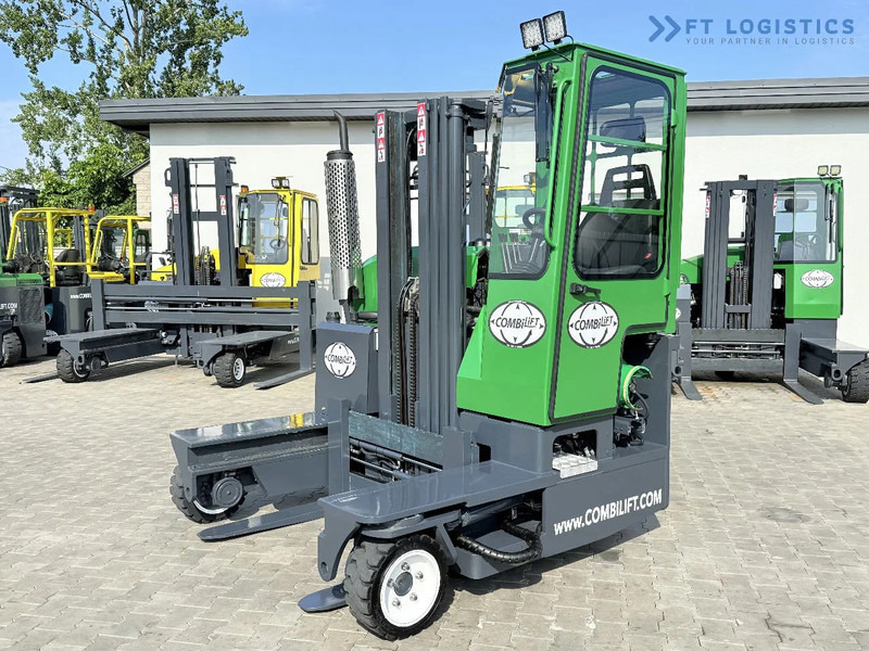 Combilift Combilift C2500 / GAS / TRIPLEX 4900MM / FREE LIFT / ONLY 2446 HOURS / FORK POSITIONER / FULL CABIN / PERFECT CONDITION / Wide r - Stivuitor cu catarg retractabil, cu schimbare rapidă de direcţie: Foto 2 Combilift Combilift C2500 / GAS / TRIPLEX 4900MM / FREE LIFT / ONLY 2446 HOURS / FORK POSITIONER / FULL CABIN / PERFECT CONDITION / Wide r - Stivuitor cu catarg retractabil, cu schimbare rapidă de direcţie: Foto 2