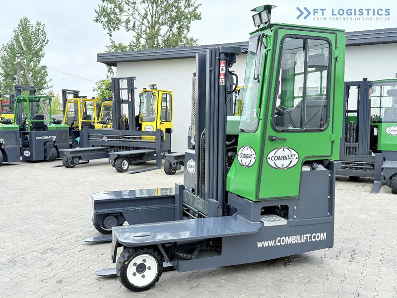 Combilift Combilift C3000 / DIESEL / TRIPLEX 4900MM / FREE LIFT / FORK POSITIONER / HEATING / FULL CABIN / PERFECT CONDITION / Wide range - Stivuitor cu catarg retractabil, cu schimbare rapidă de direcţie: Foto 2 Combilift Combilift C3000 / DIESEL / TRIPLEX 4900MM / FREE LIFT / FORK POSITIONER / HEATING / FULL CABIN / PERFECT CONDITION / Wide range - Stivuitor cu catarg retractabil, cu schimbare rapidă de direcţie: Foto 2