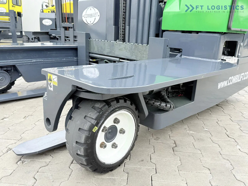 Combilift Combilift C3000 / DIESEL / TRIPLEX 4900MM / FREE LIFT / FORK POSITIONER / HEATING / FULL CABIN / PERFECT CONDITION / Wide range - Stivuitor cu catarg retractabil, cu schimbare rapidă de direcţie: Foto 5 Combilift Combilift C3000 / DIESEL / TRIPLEX 4900MM / FREE LIFT / FORK POSITIONER / HEATING / FULL CABIN / PERFECT CONDITION / Wide range - Stivuitor cu catarg retractabil, cu schimbare rapidă de direcţie: Foto 5