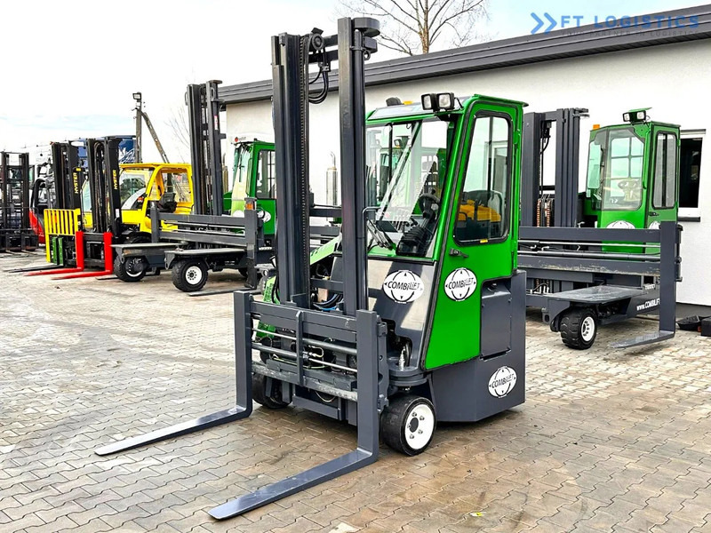 Combilift Combilift C3000CB - DUPLEX 4000mm - Year 2015 - / CABIN - HEATING / ONLY 6546 MTH / EXCELLENT CONDITION / LIKE NEW! Combilift C3 - Stivuitor cu catarg retractabil, cu schimbare rapidă de direcţie: Foto 1 Combilift Combilift C3000CB - DUPLEX 4000mm - Year 2015 - / CABIN - HEATING / ONLY 6546 MTH / EXCELLENT CONDITION / LIKE NEW! Combilift C3 - Stivuitor cu catarg retractabil, cu schimbare rapidă de direcţie: Foto 1