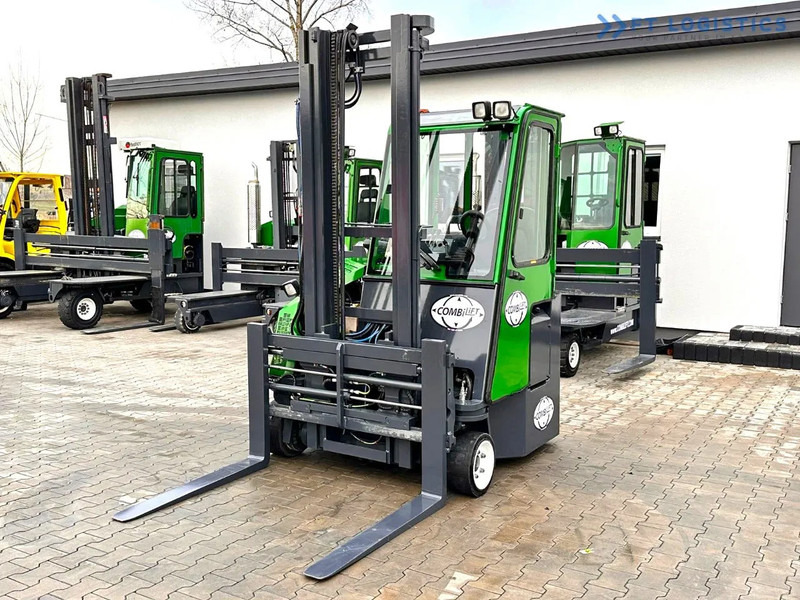 Combilift Combilift C3000CB - DUPLEX 4000mm - Year 2015 - / CABIN - HEATING / ONLY 6546 MTH / EXCELLENT CONDITION / LIKE NEW! Combilift C3 - Stivuitor cu catarg retractabil, cu schimbare rapidă de direcţie: Foto 2 Combilift Combilift C3000CB - DUPLEX 4000mm - Year 2015 - / CABIN - HEATING / ONLY 6546 MTH / EXCELLENT CONDITION / LIKE NEW! Combilift C3 - Stivuitor cu catarg retractabil, cu schimbare rapidă de direcţie: Foto 2