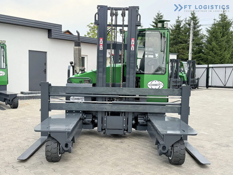 Stivuitor cu catarg retractabil, cu schimbare rapidă de direcţie Combilift Combilift C4500 / DIESEL / DUPLEX 4000MM / WIDE FORK POSITIONER / HEATING / FULL CABIN / PERFECT CONDITION / Wide range of four-: Foto 6