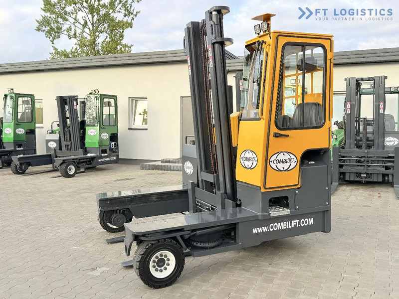 Combilift Combilift FOUR-WAY – MULTI-DIRECTIONAL FORKLIFT / COMBILIFT C4000 / DIESEL / DUPLEX 4100MM / FORK POSITIONER / FULL HEATED CABIN - Stivuitor cu catarg retractabil, cu schimbare rapidă de direcţie: Foto 2 Combilift Combilift FOUR-WAY – MULTI-DIRECTIONAL FORKLIFT / COMBILIFT C4000 / DIESEL / DUPLEX 4100MM / FORK POSITIONER / FULL HEATED CABIN - Stivuitor cu catarg retractabil, cu schimbare rapidă de direcţie: Foto 2