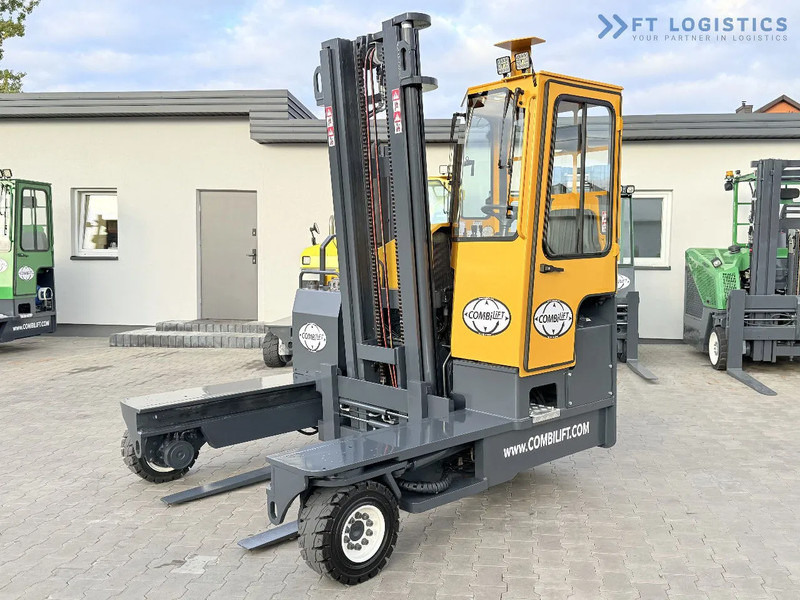 Combilift Combilift FOUR-WAY – MULTI-DIRECTIONAL FORKLIFT / COMBILIFT C4000 / DIESEL / DUPLEX 4100MM / FORK POSITIONER / FULL HEATED CABIN - Stivuitor cu catarg retractabil, cu schimbare rapidă de direcţie: Foto 1 Combilift Combilift FOUR-WAY – MULTI-DIRECTIONAL FORKLIFT / COMBILIFT C4000 / DIESEL / DUPLEX 4100MM / FORK POSITIONER / FULL HEATED CABIN - Stivuitor cu catarg retractabil, cu schimbare rapidă de direcţie: Foto 1