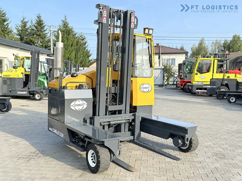 Combilift Combilift FOUR-WAY MULTIDIRECTIONAL FORKLIFT C4000 / GAS / DUPLEX 4500MM / ONLY 6604 HOURS / SIDE SHIFT / FULL CABIN / PERFECT C - Stivuitor cu catarg retractabil, cu schimbare rapidă de direcţie: Foto 5 Combilift Combilift FOUR-WAY MULTIDIRECTIONAL FORKLIFT C4000 / GAS / DUPLEX 4500MM / ONLY 6604 HOURS / SIDE SHIFT / FULL CABIN / PERFECT C - Stivuitor cu catarg retractabil, cu schimbare rapidă de direcţie: Foto 5