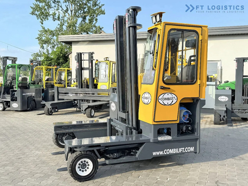 Combilift Combilift FOUR-WAY MULTIDIRECTIONAL FORKLIFT C4000 / GAS / DUPLEX 4500MM / ONLY 6604 HOURS / SIDE SHIFT / FULL CABIN / PERFECT C - Stivuitor cu catarg retractabil, cu schimbare rapidă de direcţie: Foto 3 Combilift Combilift FOUR-WAY MULTIDIRECTIONAL FORKLIFT C4000 / GAS / DUPLEX 4500MM / ONLY 6604 HOURS / SIDE SHIFT / FULL CABIN / PERFECT C - Stivuitor cu catarg retractabil, cu schimbare rapidă de direcţie: Foto 3