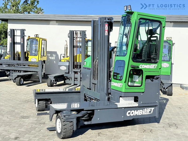 Combilift Combilift FOUR-WAY MULTIDIRECTIONAL FORKLIFT C4500 / DIESEL / TRIPLEX 4900MM / ONLY 4854 HOURS / FORK POSITIONER / FULL CABIN – - Stivuitor cu catarg retractabil, cu schimbare rapidă de direcţie: Foto 3 Combilift Combilift FOUR-WAY MULTIDIRECTIONAL FORKLIFT C4500 / DIESEL / TRIPLEX 4900MM / ONLY 4854 HOURS / FORK POSITIONER / FULL CABIN – - Stivuitor cu catarg retractabil, cu schimbare rapidă de direcţie: Foto 3
