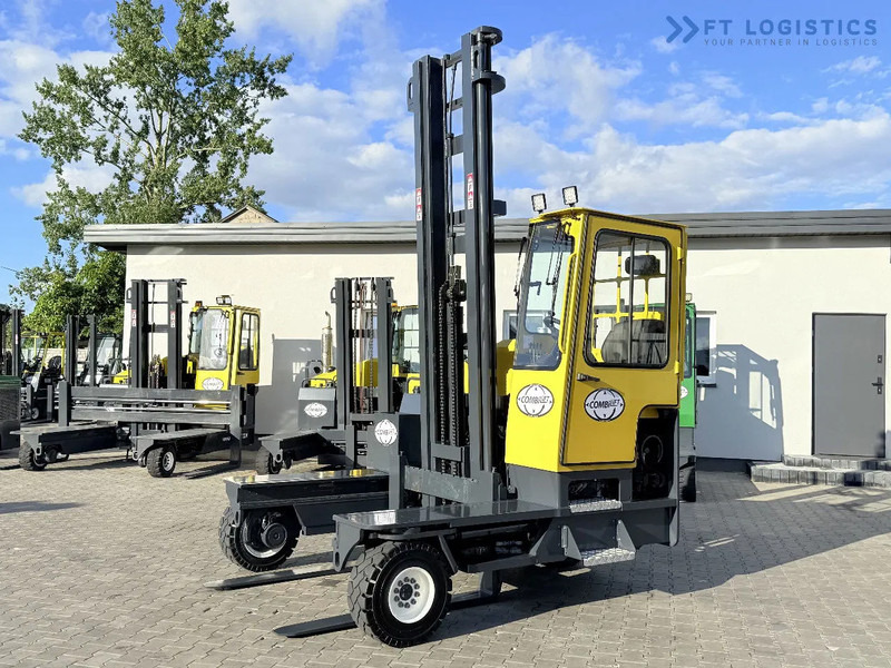 Combilift Combilift FOUR-WAY MULTIDIRECTIONAL FORKLIFT C5000XL / GAS / DUPLEX 6000MM / ONLY 3479 HOURS / SIDE SHIFT / FULL CABIN / PERFECT - Stivuitor cu catarg retractabil, cu schimbare rapidă de direcţie: Foto 2 Combilift Combilift FOUR-WAY MULTIDIRECTIONAL FORKLIFT C5000XL / GAS / DUPLEX 6000MM / ONLY 3479 HOURS / SIDE SHIFT / FULL CABIN / PERFECT - Stivuitor cu catarg retractabil, cu schimbare rapidă de direcţie: Foto 2