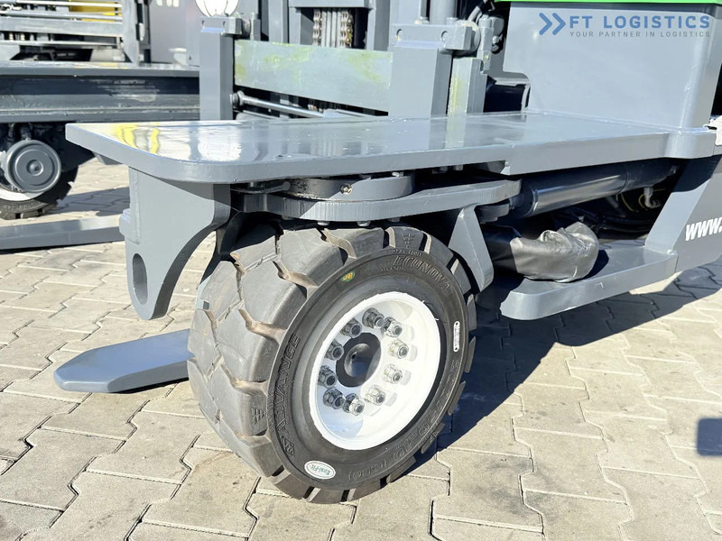 Combilift Combilift Four-Way Multi-Directional Forklift C3500 / Diesel / Duplex 4100 mm / Only 1532 Operating Hours / Fork Positioner / Fu - Stivuitor cu catarg retractabil, cu schimbare rapidă de direcţie: Foto 4 Combilift Combilift Four-Way Multi-Directional Forklift C3500 / Diesel / Duplex 4100 mm / Only 1532 Operating Hours / Fork Positioner / Fu - Stivuitor cu catarg retractabil, cu schimbare rapidă de direcţie: Foto 4