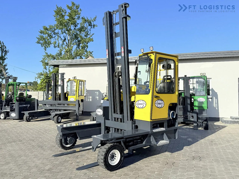 Combilift FOUR-WAY MULTIDIRECTIONAL FORKLIFT C5000 / GAS / TRIPLEX 6000MM / ONLY 4263 HOURS / FORK POSITIONER / EXCELLENT CONDITION / Wide - Stivuitor cu catarg retractabil, cu schimbare rapidă de direcţie: Foto 2 Combilift FOUR-WAY MULTIDIRECTIONAL FORKLIFT C5000 / GAS / TRIPLEX 6000MM / ONLY 4263 HOURS / FORK POSITIONER / EXCELLENT CONDITION / Wide - Stivuitor cu catarg retractabil, cu schimbare rapidă de direcţie: Foto 2