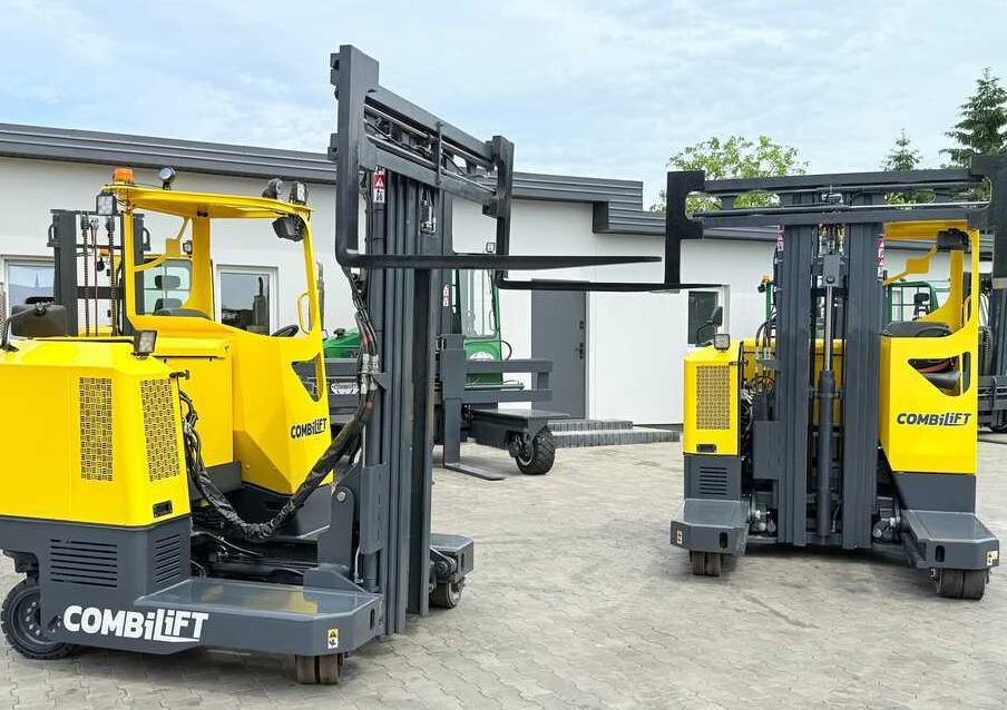 Stivuitor cu catarg retractabil, cu schimbare rapidă de direcţie Combilift MR / ELECTRIC / TRIPLEX – 6000MM / FULL FREE LIFT / WIDE POSITIONER / FORK SIDESHIFT / ONLY 1400 HOURS / LIKE NEW: Foto 24