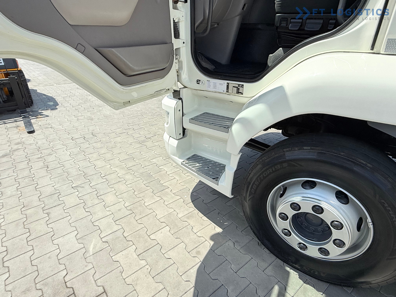 Leasing de DAF LF 260 FA / AUTOMATIC / 9,255 kg PAYLOAD / 4x2 / 18 PALLETS / TAIL LIFT / SIDE BOARDS / EXCELLENT CONDITION! [ Copy ] DAF LF 260 FA / AUTOMATIC / 9,255 kg PAYLOAD / 4x2 / 18 PALLETS / TAIL LIFT / SIDE BOARDS / EXCELLENT CONDITION! [ Copy ]: Foto 23