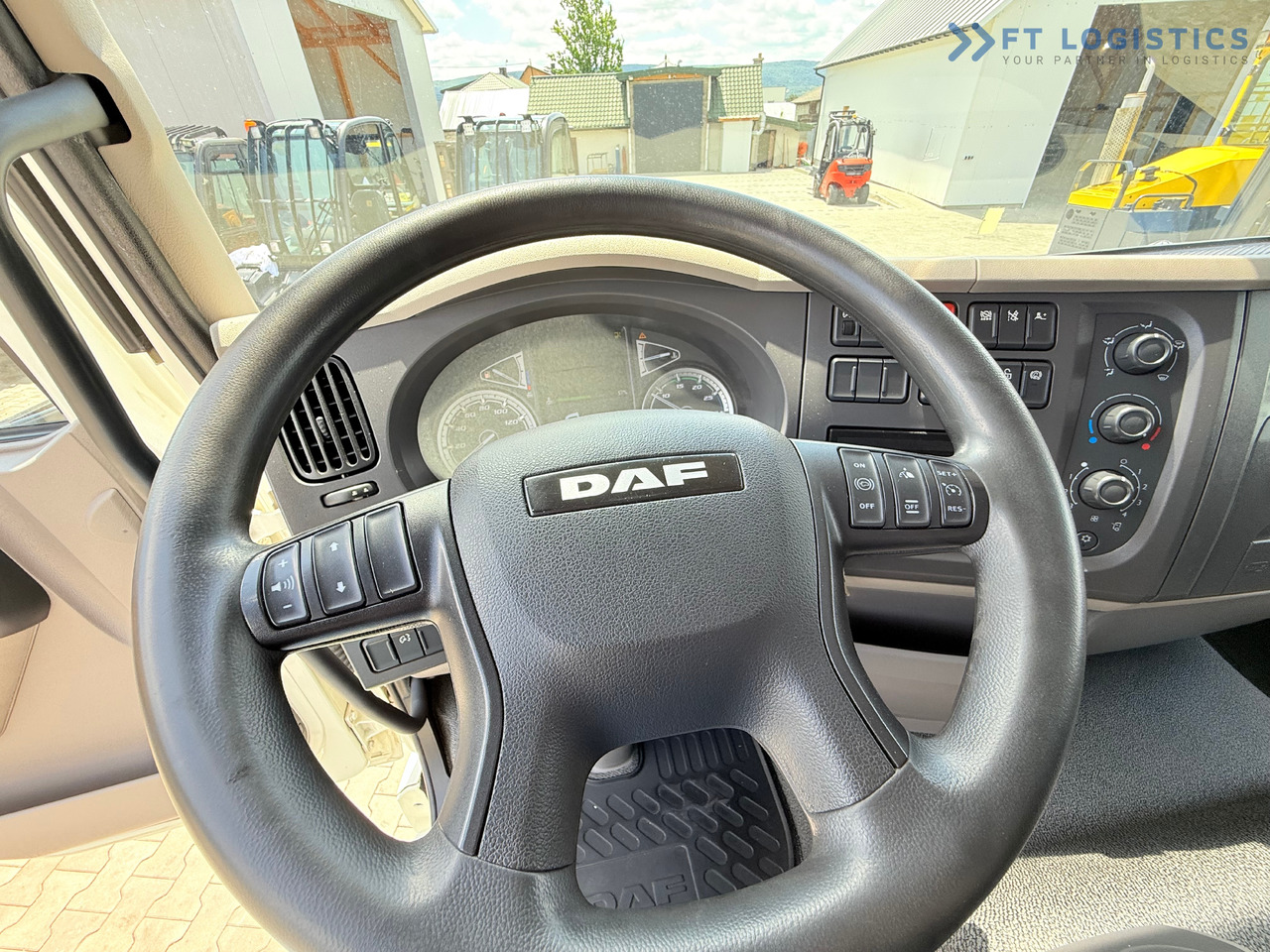 Leasing de DAF LF 260 FA / AUTOMATIC / 9,255 kg PAYLOAD / 4x2 / 18 PALLETS / TAIL LIFT / SIDE BOARDS / EXCELLENT CONDITION! [ Copy ] DAF LF 260 FA / AUTOMATIC / 9,255 kg PAYLOAD / 4x2 / 18 PALLETS / TAIL LIFT / SIDE BOARDS / EXCELLENT CONDITION! [ Copy ]: Foto 31