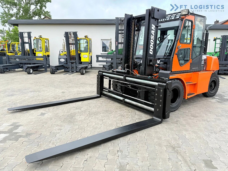 Doosan DOOSAN / DUPLEX 3000MM / SIDE SHIFT / FORK POSITIONER / 2500MM FORKS / 7000KG / CABIN / LIKE NEW DOOSAN / DUPLEX 3000MM / SIDE S - Stivuitor diesel: Foto 1 Doosan DOOSAN / DUPLEX 3000MM / SIDE SHIFT / FORK POSITIONER / 2500MM FORKS / 7000KG / CABIN / LIKE NEW DOOSAN / DUPLEX 3000MM / SIDE S - Stivuitor diesel: Foto 1