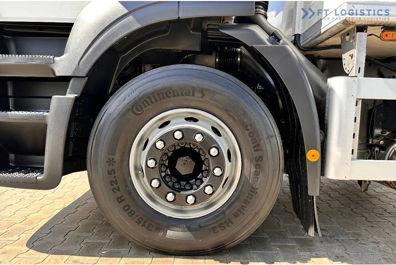 Iveco Stralis 420 STRALIS 420 / Refrigerated Truck / Carrier Supra 950 / 19 Pallets / Tail Lift / Tires - Camion frigider: Foto 5 Iveco Stralis 420 STRALIS 420 / Refrigerated Truck / Carrier Supra 950 / 19 Pallets / Tail Lift / Tires - Camion frigider: Foto 5