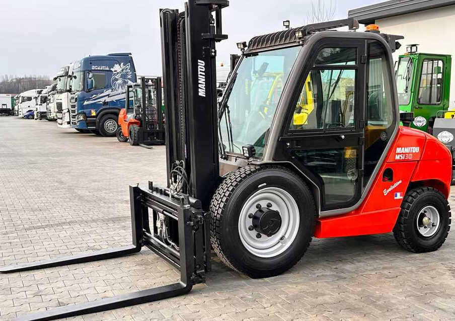 Manitou MSI30 / DIESEL / DUPLEX / 3400MM / CABIN / FORK POSITIONER / SIDE SHIFT / LIKE NEW - Stivuitor de teren dificil: Foto 1 Manitou MSI30 / DIESEL / DUPLEX / 3400MM / CABIN / FORK POSITIONER / SIDE SHIFT / LIKE NEW - Stivuitor de teren dificil: Foto 1