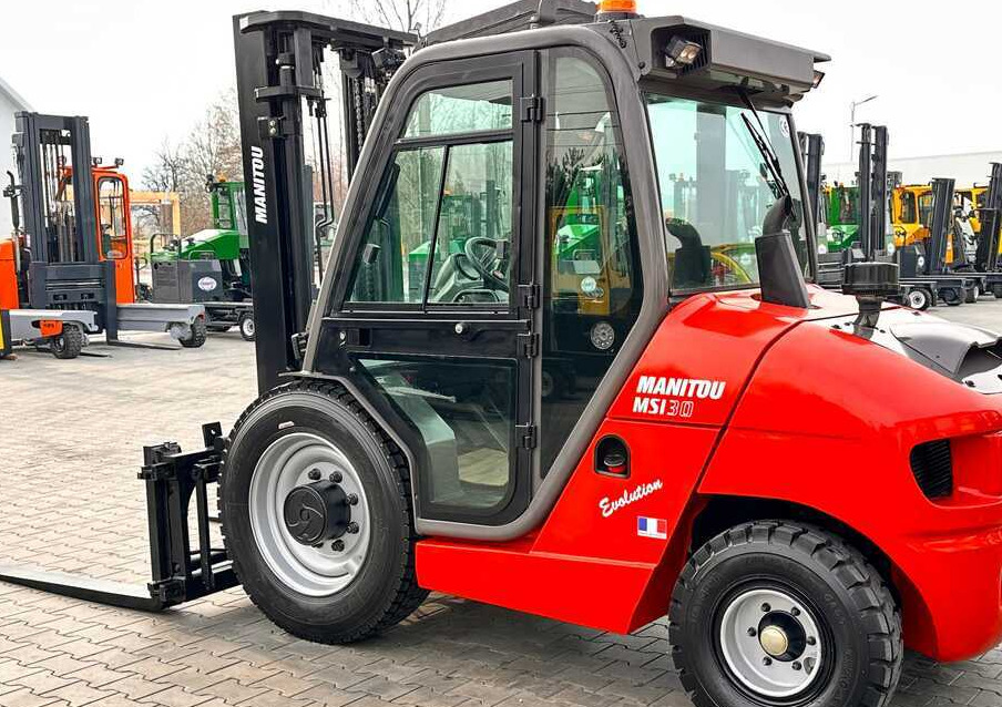 Manitou MSI30 / DIESEL / DUPLEX / 3400MM / CABIN / FORK POSITIONER / SIDE SHIFT / LIKE NEW - Stivuitor de teren dificil: Foto 4 Manitou MSI30 / DIESEL / DUPLEX / 3400MM / CABIN / FORK POSITIONER / SIDE SHIFT / LIKE NEW - Stivuitor de teren dificil: Foto 4