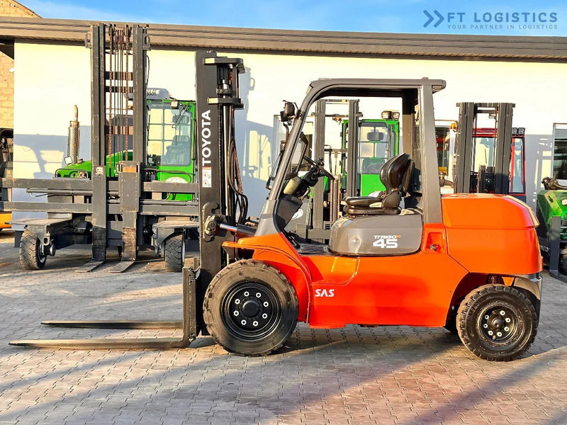 Toyota 42-4FD40 / DIESEL / 4500KG / DUPLEX / FORKS 1400MM / WELL-MAINTAINED 42-4FD40 / DIESEL / 4500KG / DUPLEX / FORKS 1400MM / WELL-M - Stivuitor diesel: Foto 4 Toyota 42-4FD40 / DIESEL / 4500KG / DUPLEX / FORKS 1400MM / WELL-MAINTAINED 42-4FD40 / DIESEL / 4500KG / DUPLEX / FORKS 1400MM / WELL-M - Stivuitor diesel: Foto 4