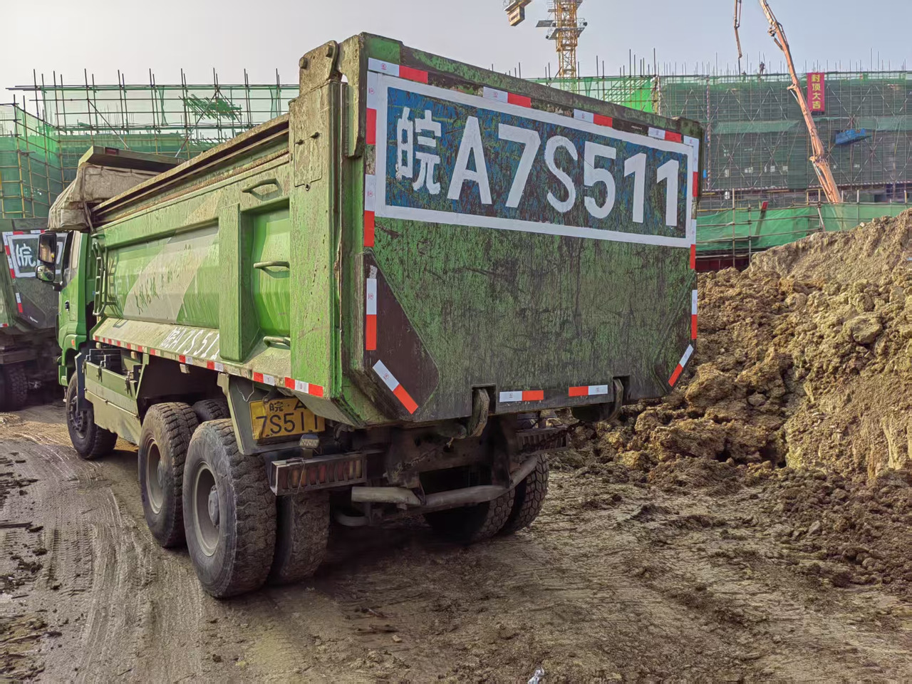 Auman Auman 6*4 dump truck - Camion basculantă: Foto 2 Auman Auman 6*4 dump truck - Camion basculantă: Foto 2