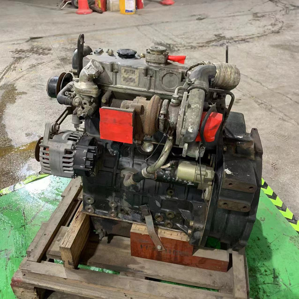 CATERPILLAR 3024C - Motor pentru Mini încărcător: Foto 3 CATERPILLAR 3024C - Motor pentru Mini încărcător: Foto 3