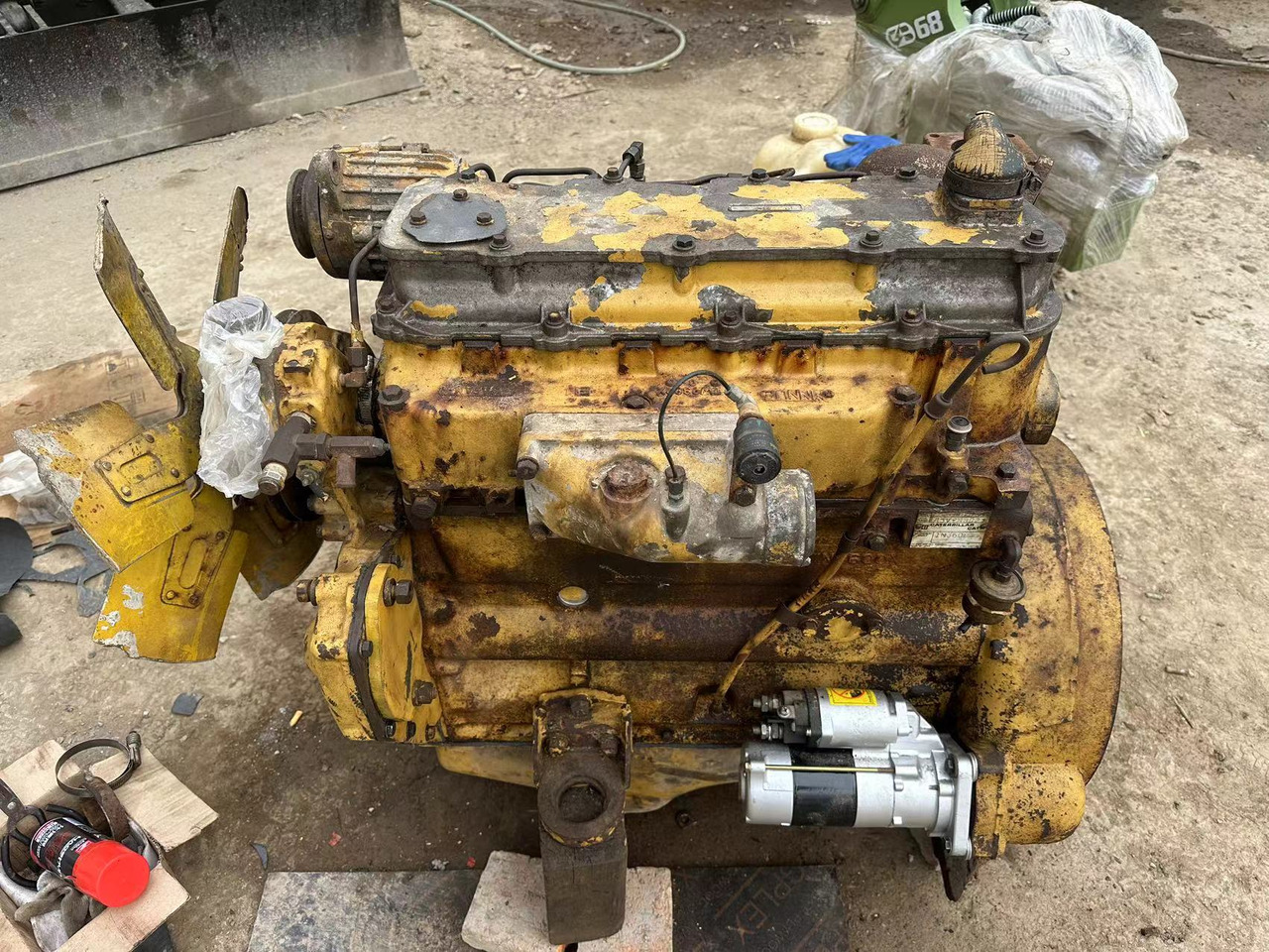 CATERPILLAR 3204 - Motor pentru Excavator: Foto 3 CATERPILLAR 3204 - Motor pentru Excavator: Foto 3