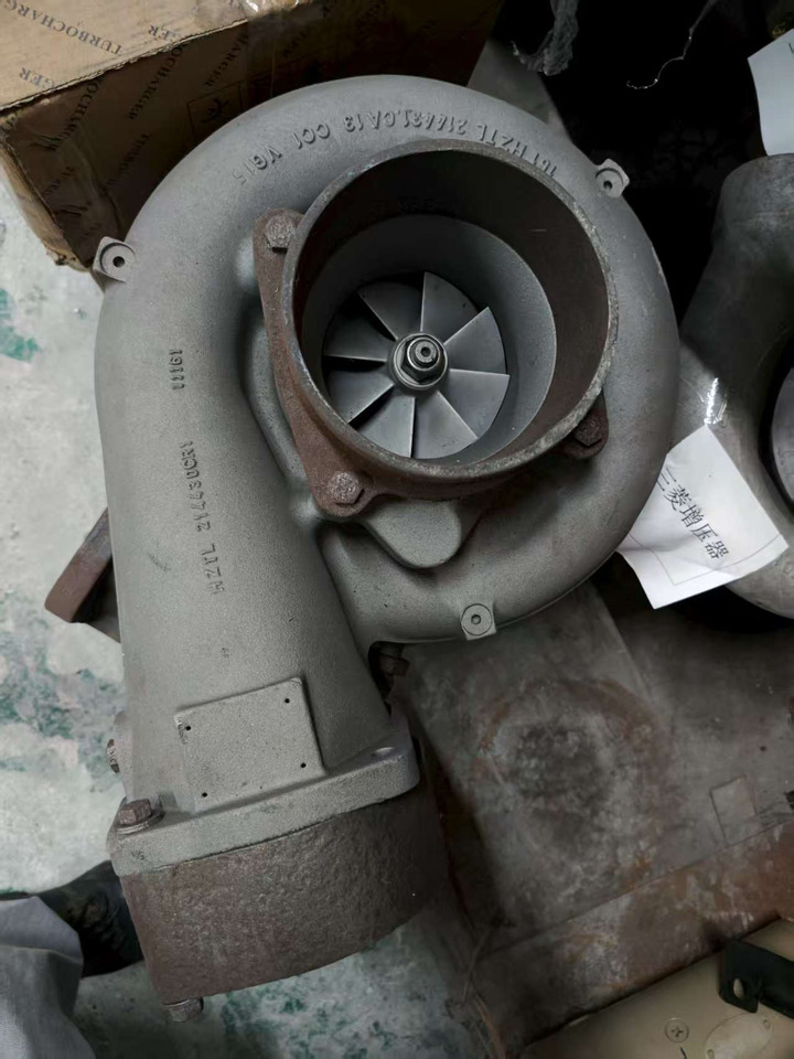 CATERPILLAR 3516 - Turbocompresor pentru Excavator: Foto 1 CATERPILLAR 3516 - Turbocompresor pentru Excavator: Foto 1