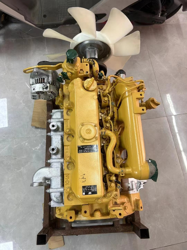 CATERPILLAR C2.4 - Motor pentru Excavator: Foto 3 CATERPILLAR C2.4 - Motor pentru Excavator: Foto 3