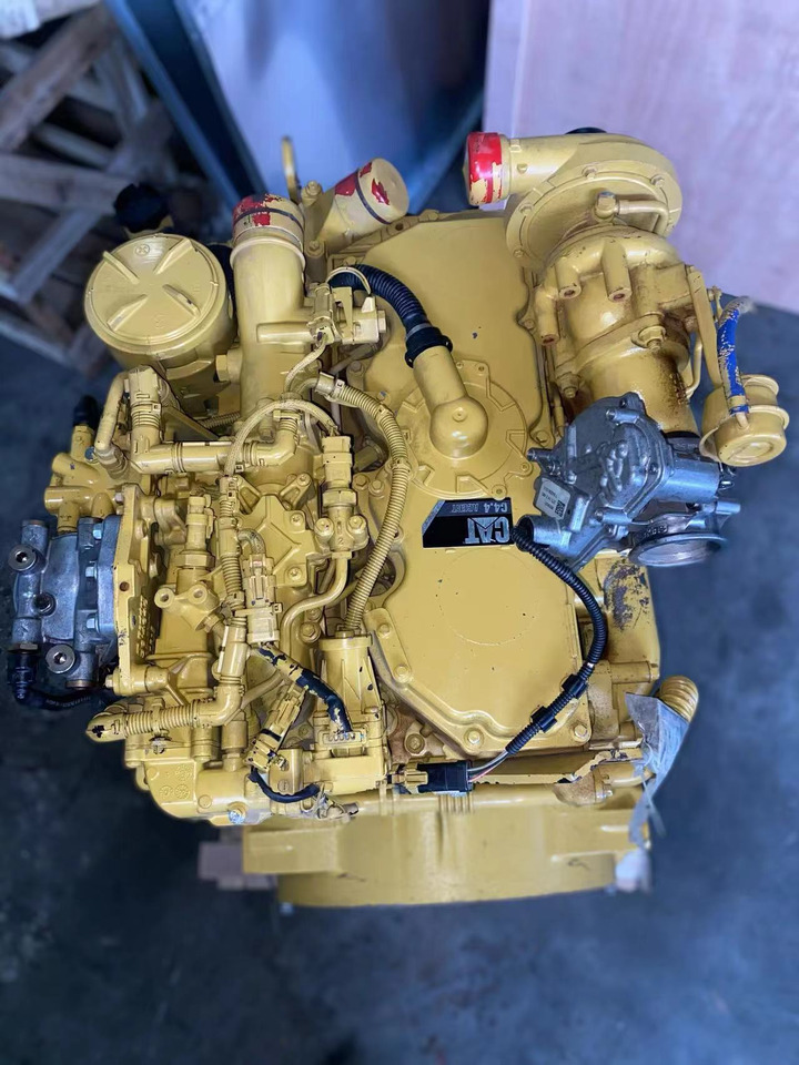 CATERPILLAR C4.4 - Motor pentru Excavator: Foto 4 CATERPILLAR C4.4 - Motor pentru Excavator: Foto 4