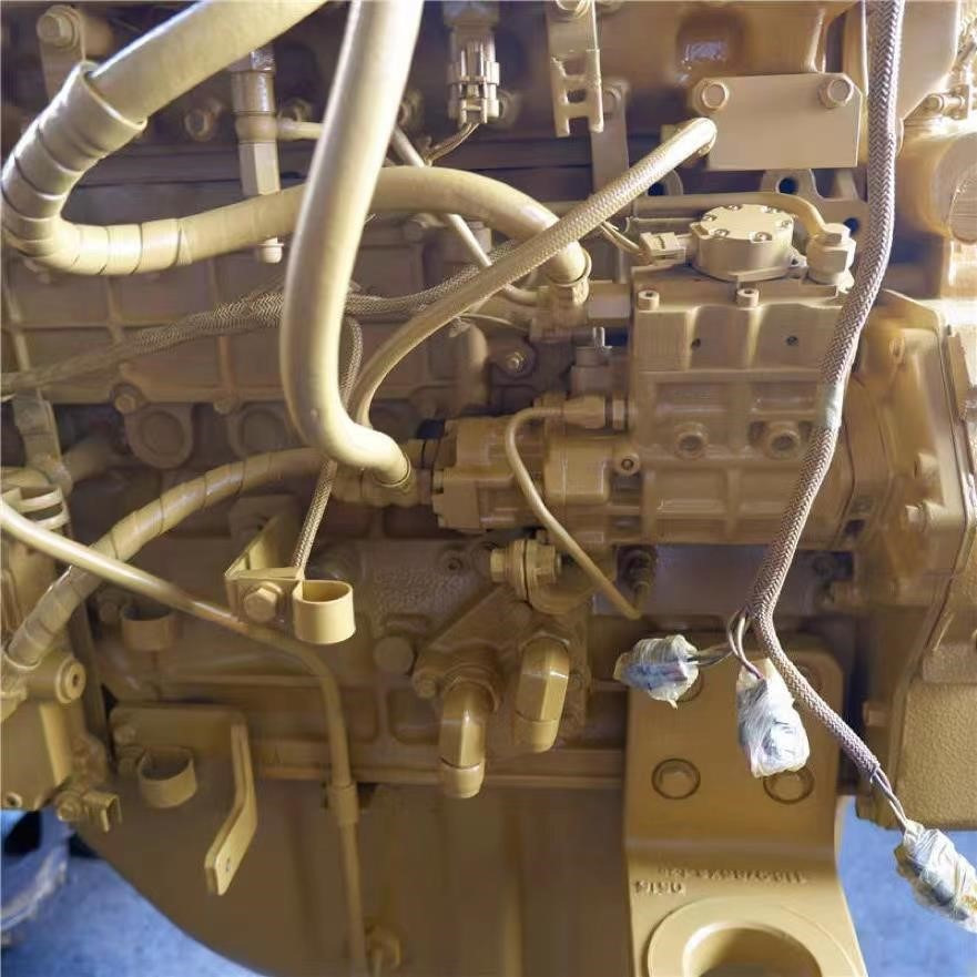 CATERPILLAR C6.4 - Motor pentru Excavator: Foto 3 CATERPILLAR C6.4 - Motor pentru Excavator: Foto 3