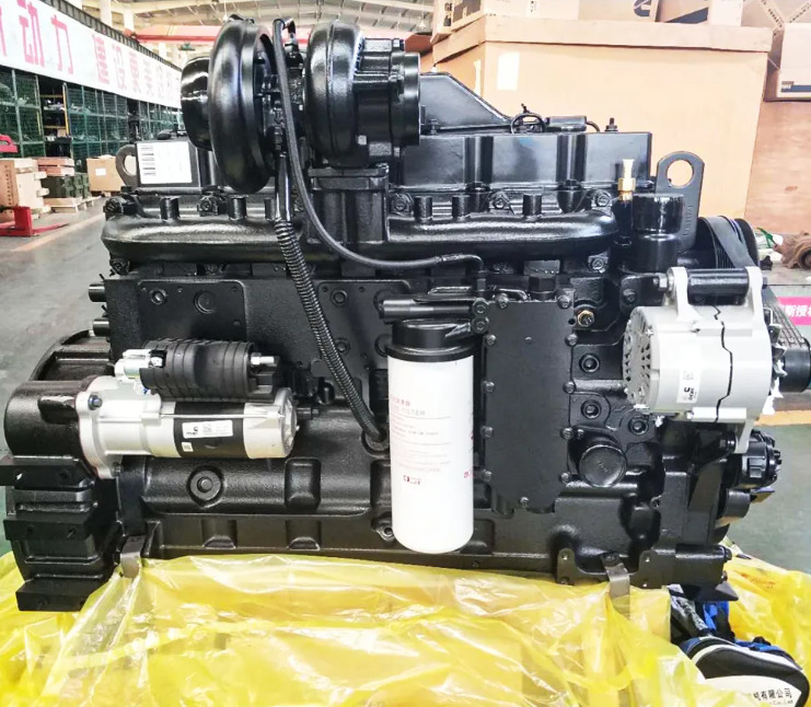 CUMMINS 6CTA8.3 - Motor pentru Excavator: Foto 3 CUMMINS 6CTA8.3 - Motor pentru Excavator: Foto 3