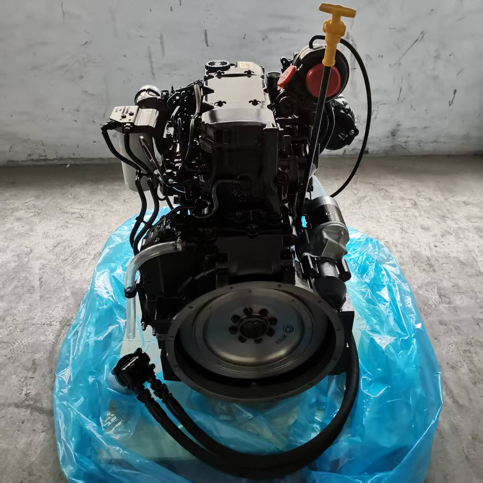 CUMMINS QSB4.5 - Motor pentru Excavator: Foto 1 CUMMINS QSB4.5 - Motor pentru Excavator: Foto 1