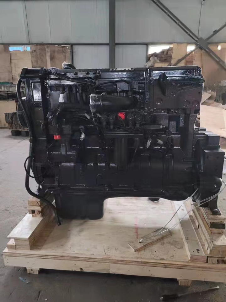 CUMMINS QSX15 - Motor pentru Excavator: Foto 3 CUMMINS QSX15 - Motor pentru Excavator: Foto 3
