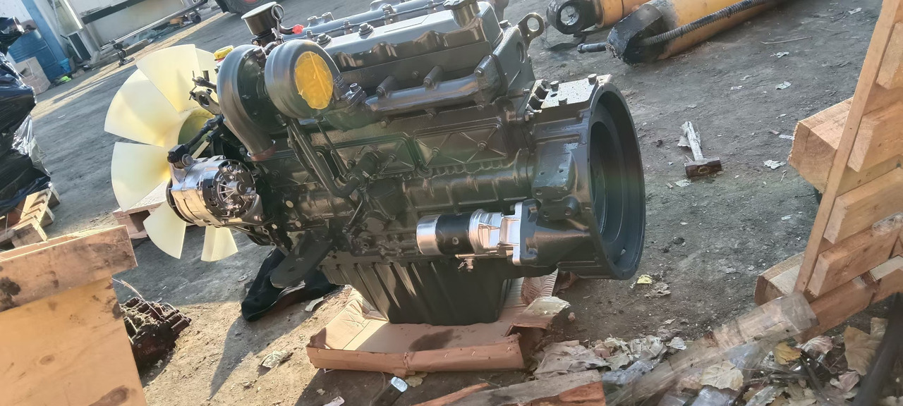 DOOSAN DB58TIS - Motor pentru Excavator: Foto 4 DOOSAN DB58TIS - Motor pentru Excavator: Foto 4