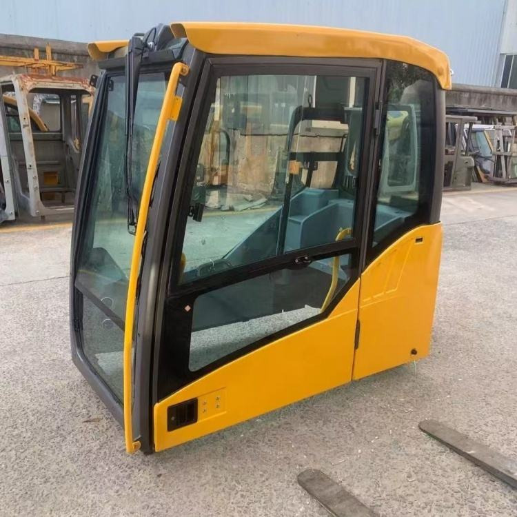 HITACHI ZX200-3 ZX210-3 ZX240-3 - Cabină pentru Excavator: Foto 1 HITACHI ZX200-3 ZX210-3 ZX240-3 - Cabină pentru Excavator: Foto 1