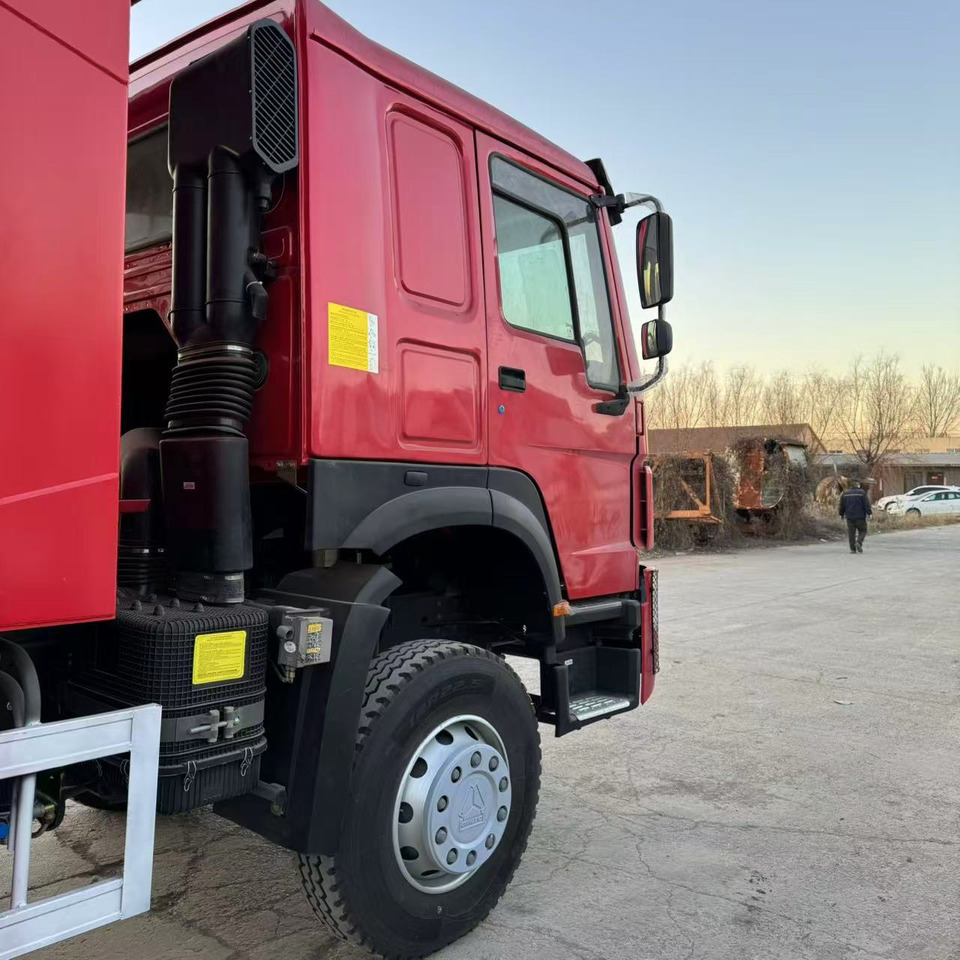 HOWO 371 6*4 - Camion basculantă: Foto 3 HOWO 371 6*4 - Camion basculantă: Foto 3
