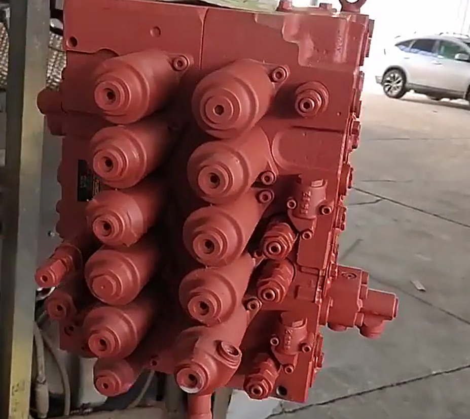 HYUNDAI R210-7 31Q6-16113 31Q6-16111 - Supapa hidraulica pentru Excavator: Foto 4 HYUNDAI R210-7 31Q6-16113 31Q6-16111 - Supapa hidraulica pentru Excavator: Foto 4