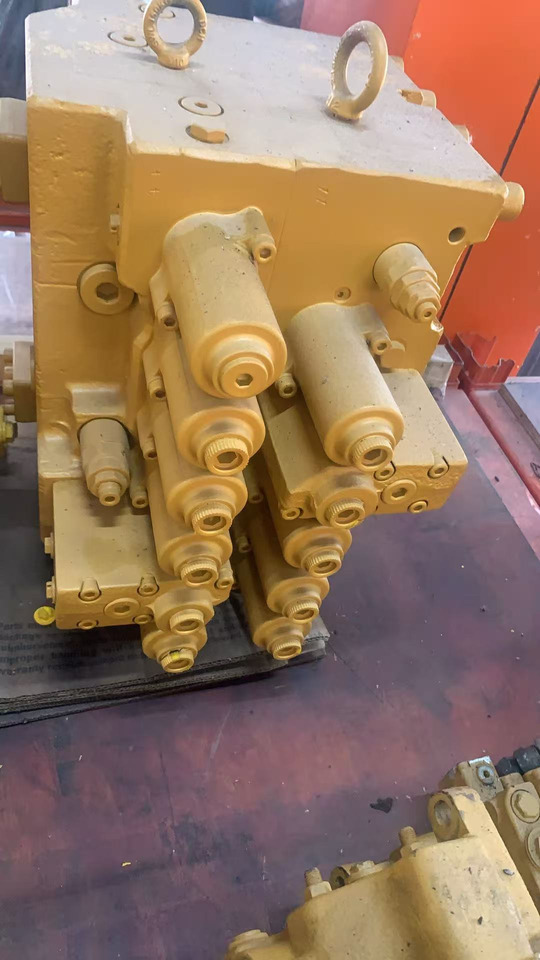 HYUNDAI R210-7 - Supapa hidraulica pentru Excavator: Foto 5 HYUNDAI R210-7 - Supapa hidraulica pentru Excavator: Foto 5