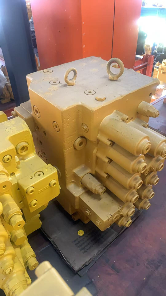 HYUNDAI R210-7 - Supapa hidraulica pentru Excavator: Foto 3 HYUNDAI R210-7 - Supapa hidraulica pentru Excavator: Foto 3