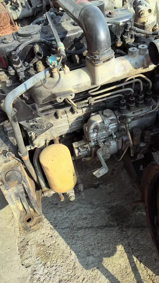 ISUZU 4BG1 - Motor pentru Excavator: Foto 4 ISUZU 4BG1 - Motor pentru Excavator: Foto 4