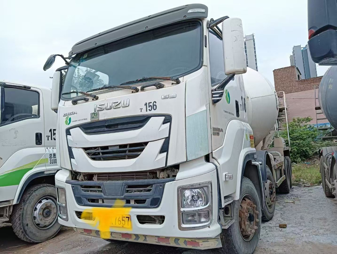 ISUZU ISUZU T156 15 cubic meter mixing tank - Betoniera: Foto 1 ISUZU ISUZU T156 15 cubic meter mixing tank - Betoniera: Foto 1