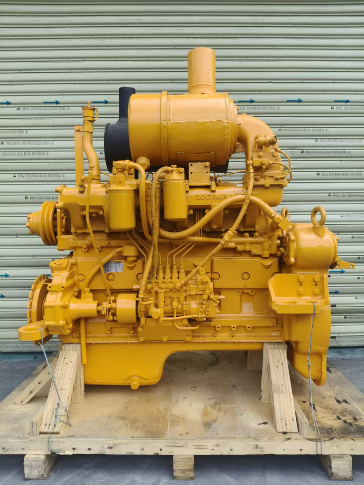 KOMATSU 6D125E-1 - Motor pentru Buldozer: Foto 1 KOMATSU 6D125E-1 - Motor pentru Buldozer: Foto 1
