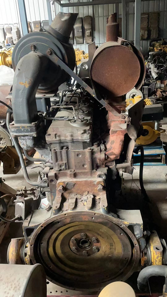 KOMATSU 6D125E-2 - Motor pentru Încărcător: Foto 3 KOMATSU 6D125E-2 - Motor pentru Încărcător: Foto 3