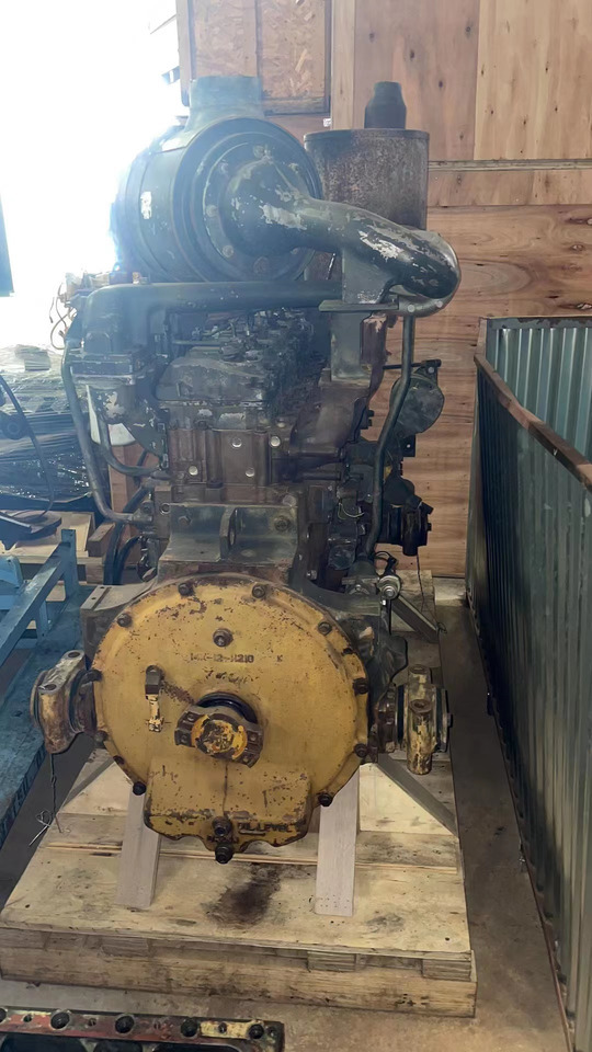 KOMATSU 6D125E-2 - Motor pentru Încărcător: Foto 1 KOMATSU 6D125E-2 - Motor pentru Încărcător: Foto 1