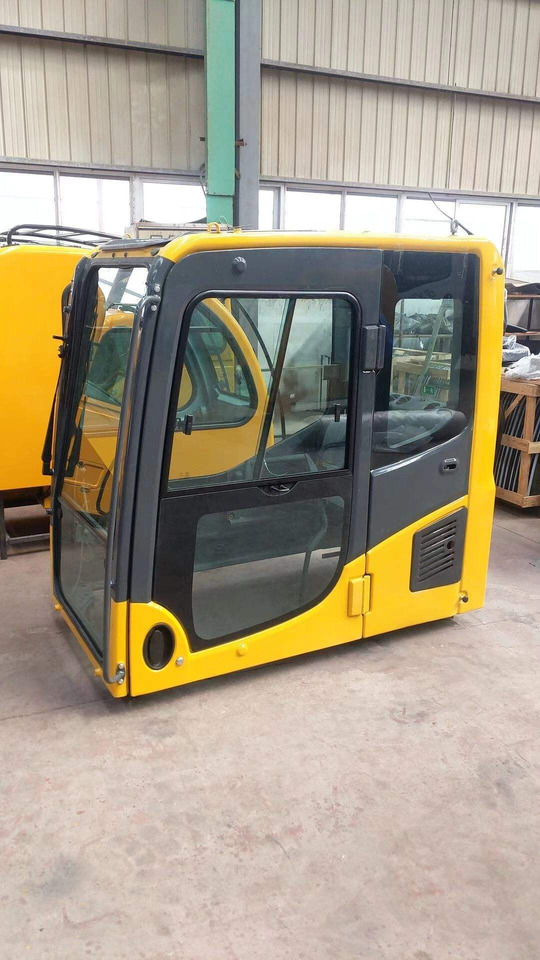 KOMATSU PC 210-8 - Cabină pentru Excavator: Foto 4 KOMATSU PC 210-8 - Cabină pentru Excavator: Foto 4
