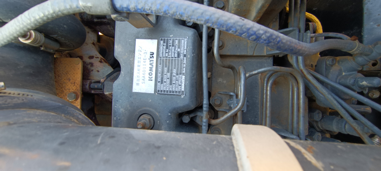 KOMATSU SAA6D114E - Motor pentru Excavator: Foto 1 KOMATSU SAA6D114E - Motor pentru Excavator: Foto 1