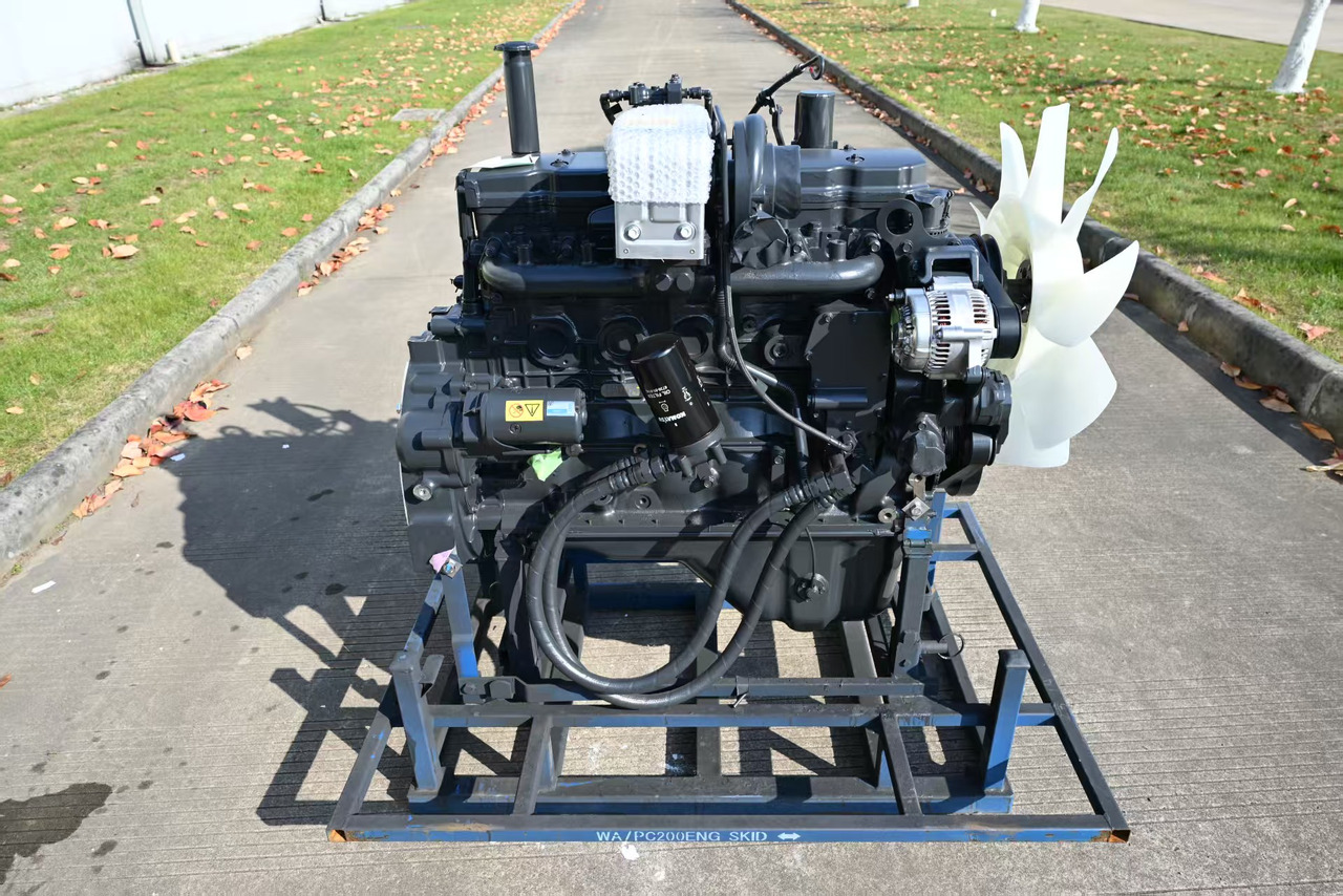 Komatsu SAA6D107E-1 - Motor pentru Excavator: Foto 1 Komatsu SAA6D107E-1 - Motor pentru Excavator: Foto 1