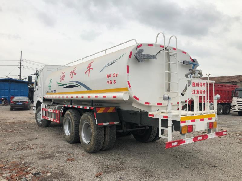 SINOTRUK 20 cubic meters tank - Camion cisternă: Foto 4 SINOTRUK 20 cubic meters tank - Camion cisternă: Foto 4
